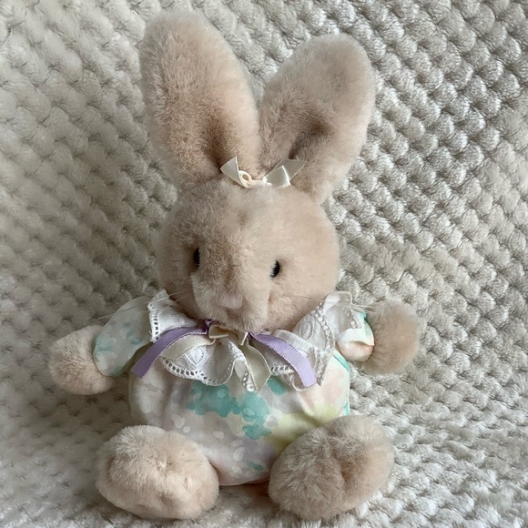 DAKIN Vintage Plush Bunny Rabbit Stuffed Animal Toy - Picture 2 of 12